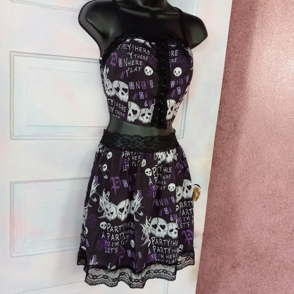 Kawaii Goth nwt corset top skirt set! Black lace, purple party skull FINAL PRICE - Picture 12 of 12